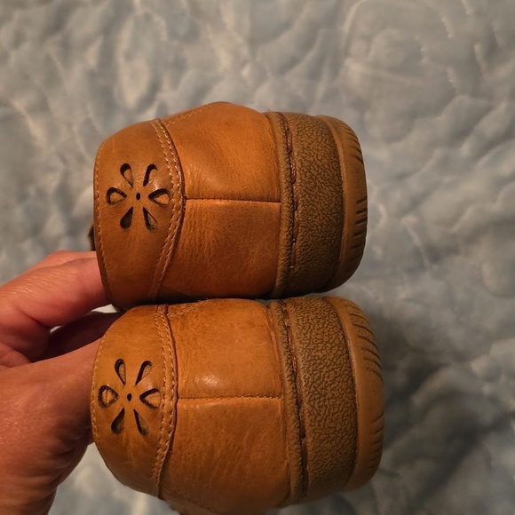 Umberto Raffini Women's Brown Loafers EUC Size 37 (US 6.5) - Picture 7 of 9